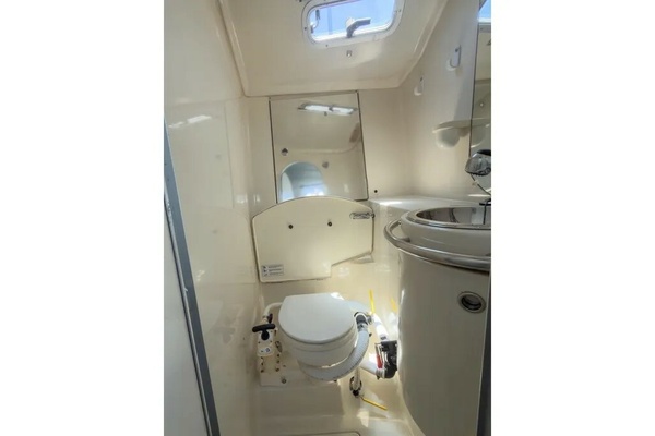 That s Not Ideal 38ft Beneteau Yacht For Sale