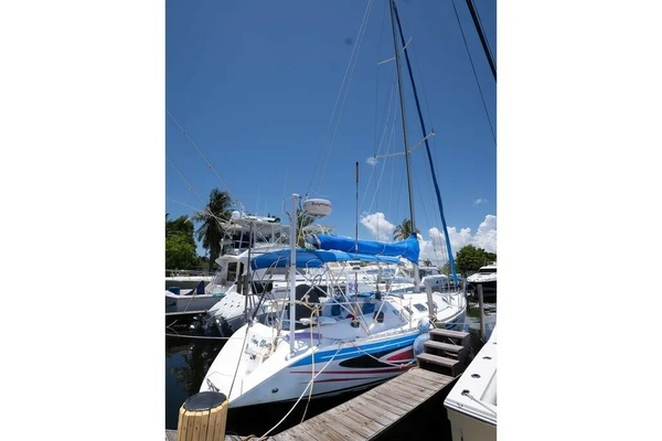 That s Not Ideal 38ft Beneteau Yacht For Sale