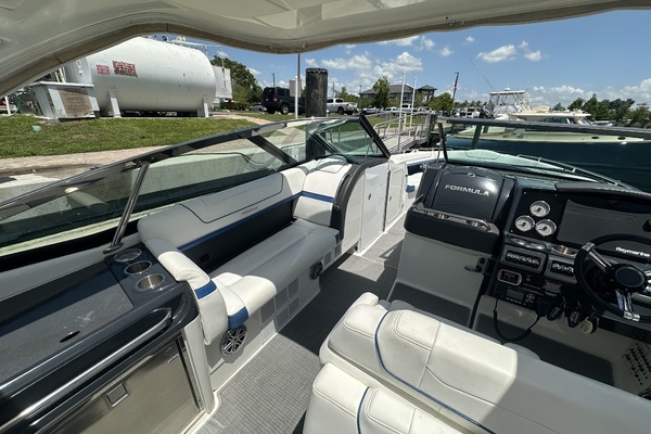 Formula 350 BR Yacht For Sale