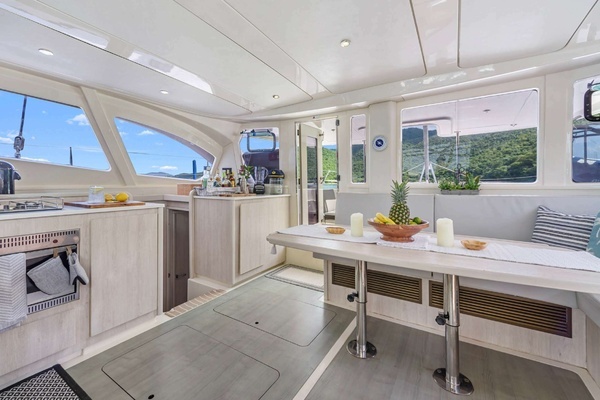 Leopard 43 Yacht For Sale