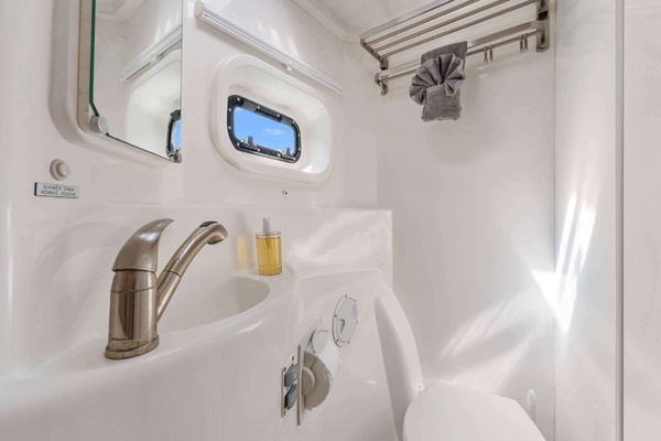 Blackfisk 43ft Leopard Yacht For Sale