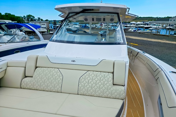 34ft Regal Yacht For Sale