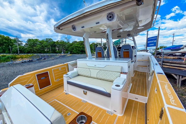 34ft Regal Yacht For Sale