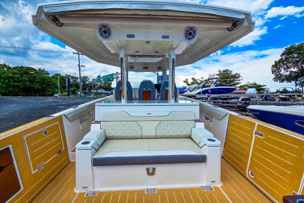 34ft Regal Yacht For Sale