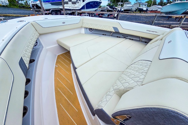 34ft Regal Yacht For Sale