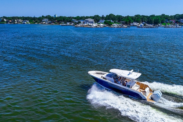 34ft Regal Yacht For Sale