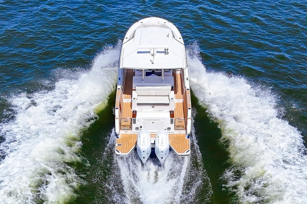 34ft Regal Yacht For Sale