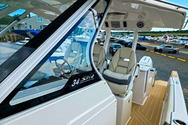 34ft Regal Yacht For Sale
