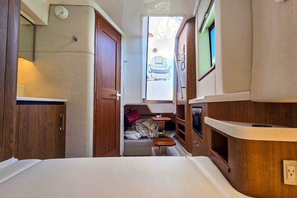 34ft Regal Yacht For Sale