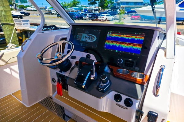 34ft Regal Yacht For Sale