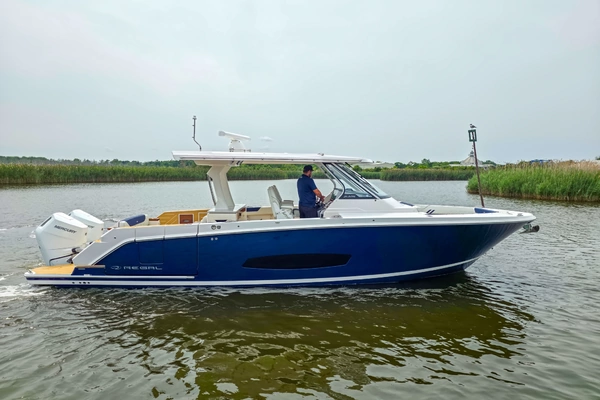 34-ft-Regal-2027-34 SAV- Sea Bright New Jersey United States  yacht for sale