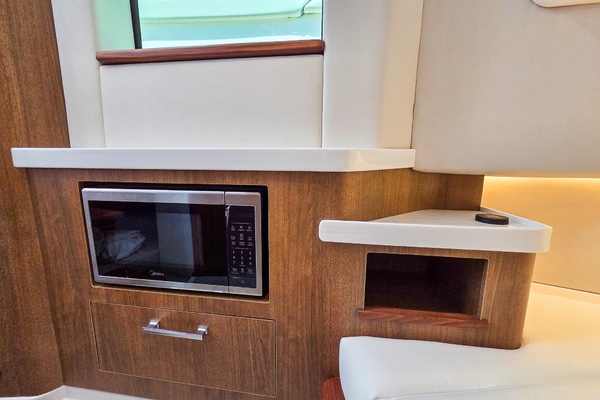 34ft Regal Yacht For Sale