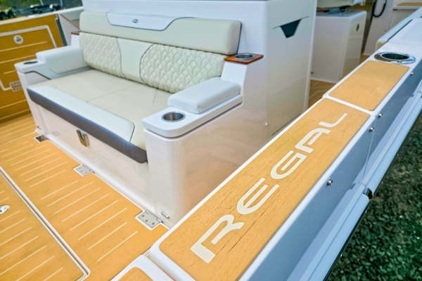 34ft Regal Yacht For Sale