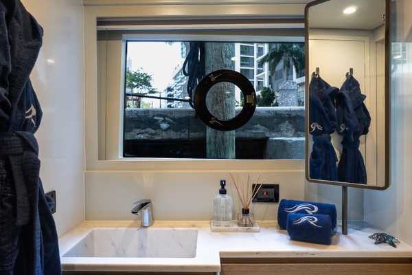 STBD Head Sink