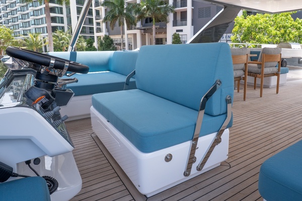 Helm Seat Back