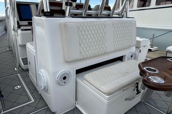 LONESOME COWBOY 39ft Front Runner Yacht For Sale