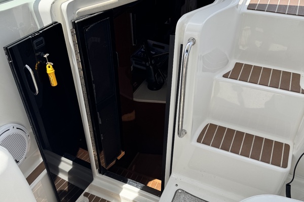 Just Right 31ft Sea Ray Yacht For Sale
