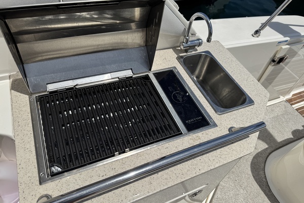2010 Sea Ray 31