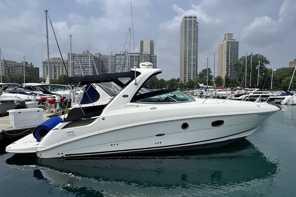 Just Right 31ft Sea Ray Yacht For Sale