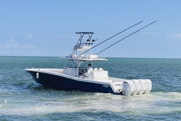 2013 Invincible 42