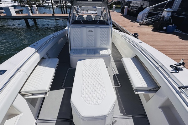 2013 Invincible 42