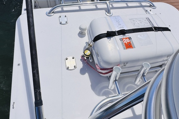 2013 Invincible 42