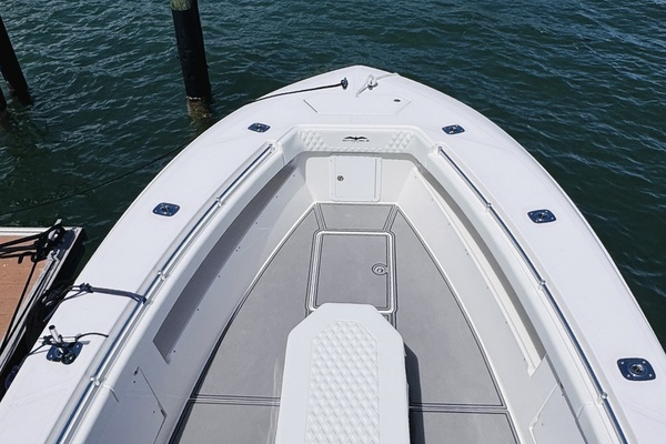 2013 Invincible 42