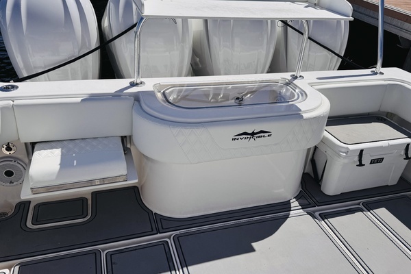 2013 Invincible 42