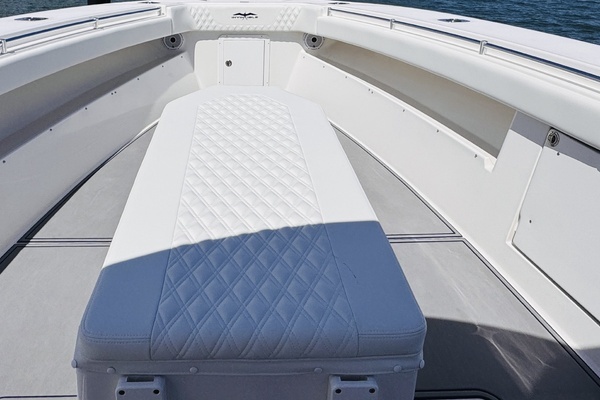 2013 Invincible 42