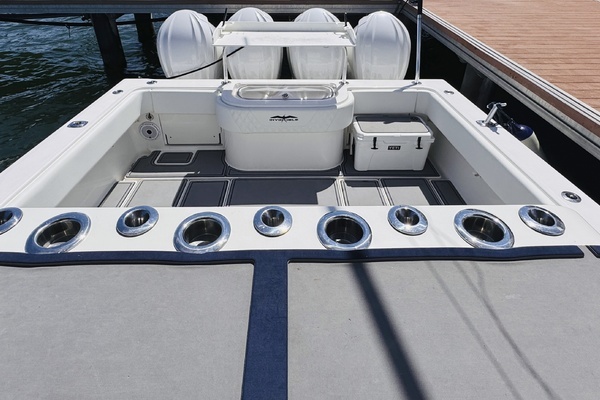2013 Invincible 42