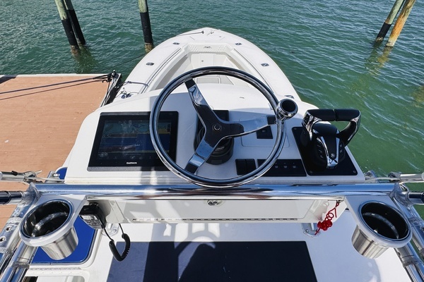 2013 Invincible 42
