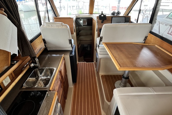 28ft Cutwater Yacht For Sale