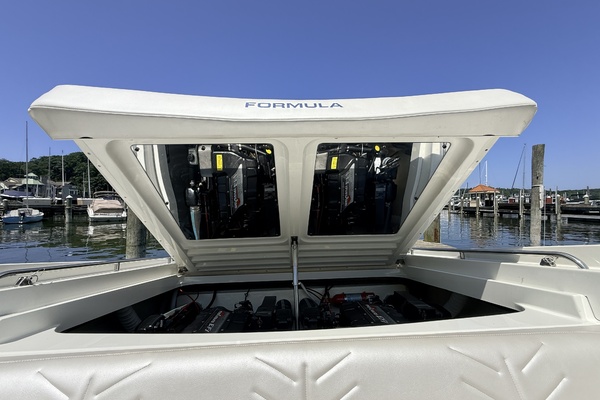 30ft Formula Yacht For Sale