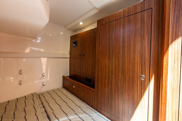 Skye Boat 38ft Pursuit Yacht For Sale