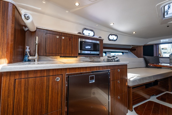 Skye Boat 38ft Pursuit Yacht For Sale