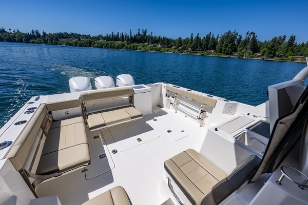 Pursuit OS 355 Yacht For Sale
