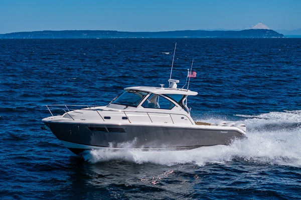 Skye Boat 38ft Pursuit Yacht For Sale