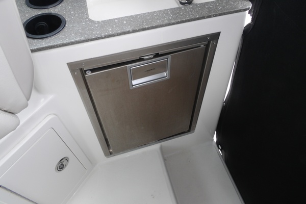 Wayward Kracken 31ft Boston Whaler Yacht For Sale