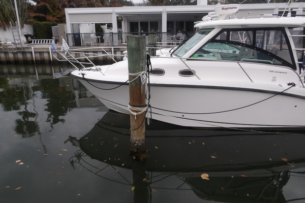 Wayward Kracken 31ft Boston Whaler Yacht For Sale