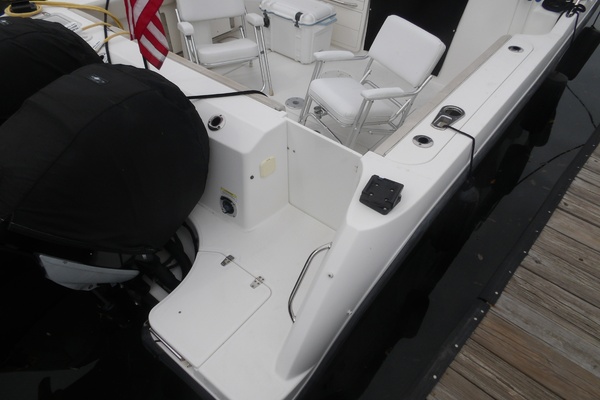 Wayward Kracken 31ft Boston Whaler Yacht For Sale