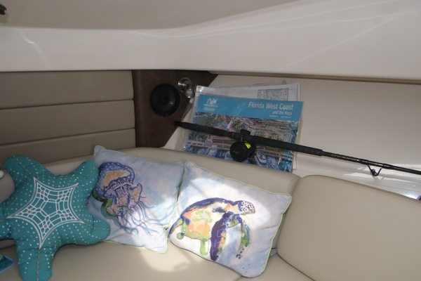 Wayward Kracken 31ft Boston Whaler Yacht For Sale