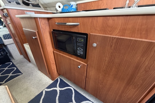 Bayliner 288 Classic Yacht For Sale