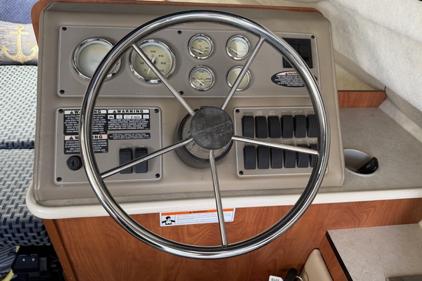 28ft Bayliner Yacht For Sale