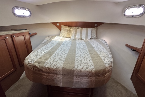 Safe Haven 40ft Mainship Yacht For Sale