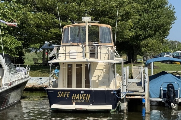 2008 Mainship 40
