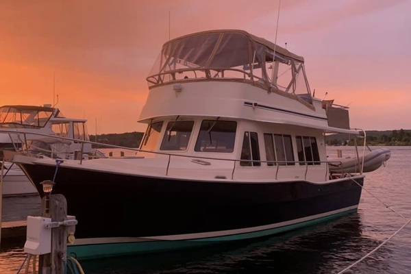 Safe Haven 40ft Mainship Yacht For Sale