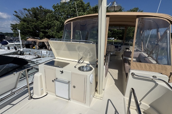 2008 Mainship 40