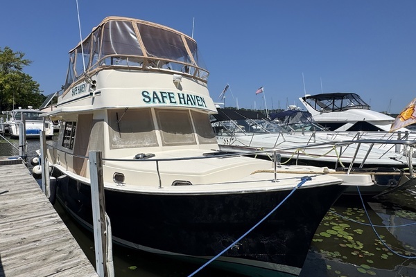 40-ft-Mainship-2008-400 Trawler-Safe Haven Douglas Michigan United States  yacht for sale