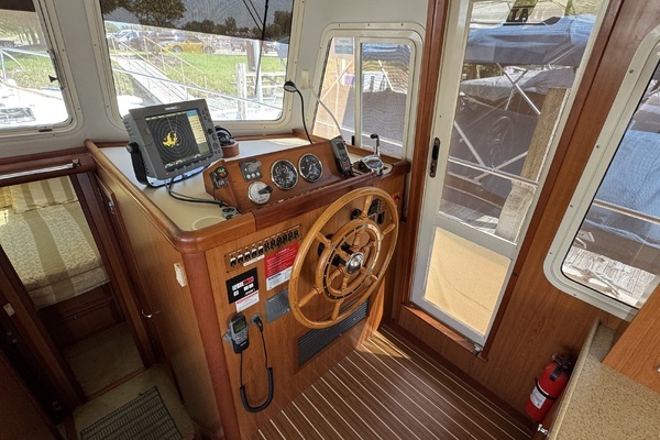 2008 Mainship 40