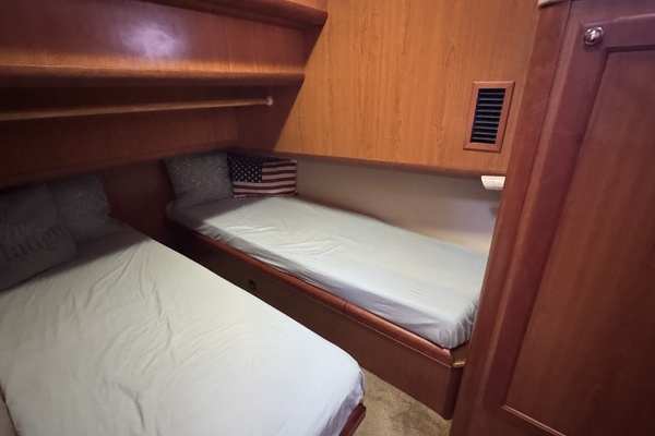 Safe Haven 40ft Mainship Yacht For Sale